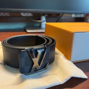 Brand new Louis Vuitton 40MM Reversible belt